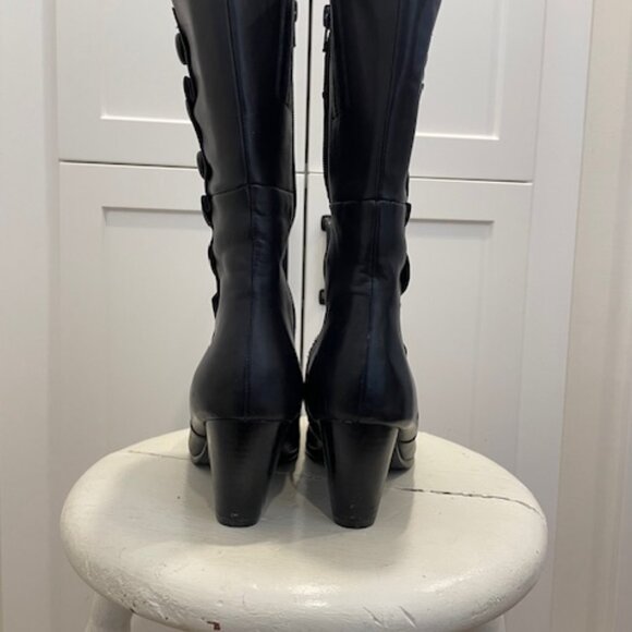 Artica, Black Boots, Size 7 - Picture 4 of 11